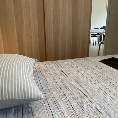 Style 1brd*** * Split